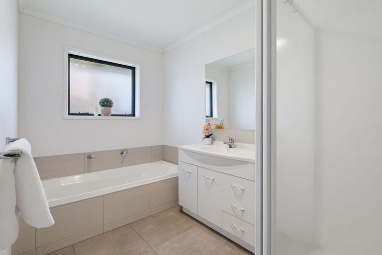 Photo of property in 63 Carroll Place, Owhata, Rotorua, 3010