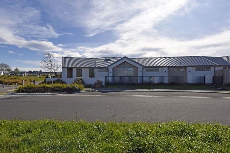 Photo of property in 8 Manarola Road, Halswell, Christchurch, 8025