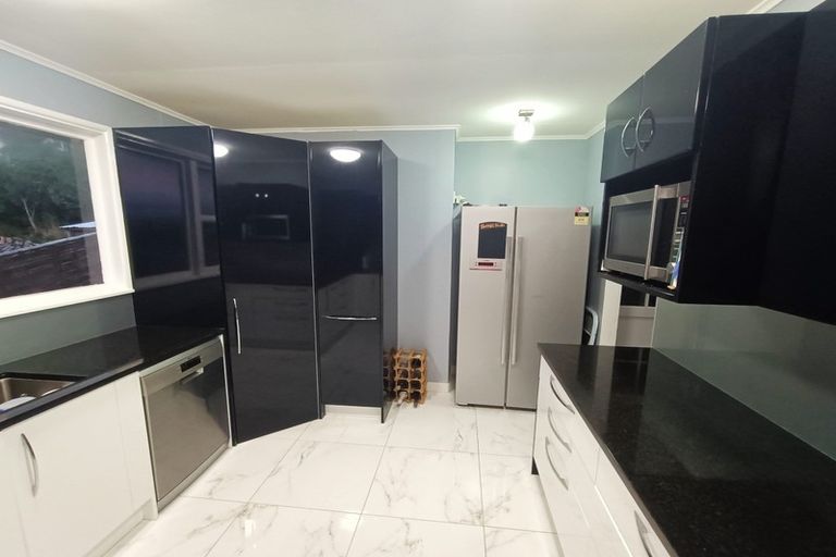 Photo of property in 177 Broderick Road, Johnsonville, Wellington, 6037