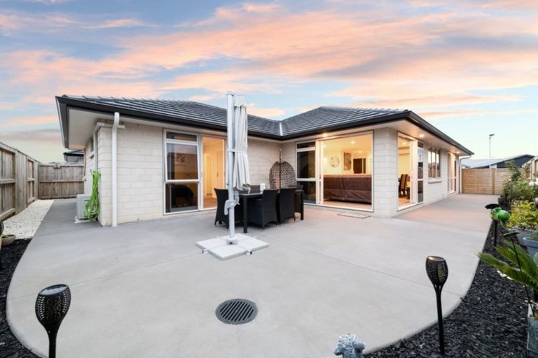 Photo of property in 3 Rotomanu Place, Pyes Pa, Tauranga, 3112