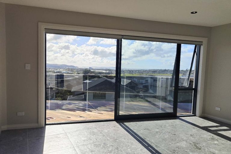 Photo of property in 82 Wainui Road, Silverdale, 0932