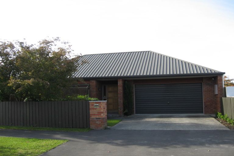 Photo of property in 132a Hamilton Avenue, Ilam, Christchurch, 8041