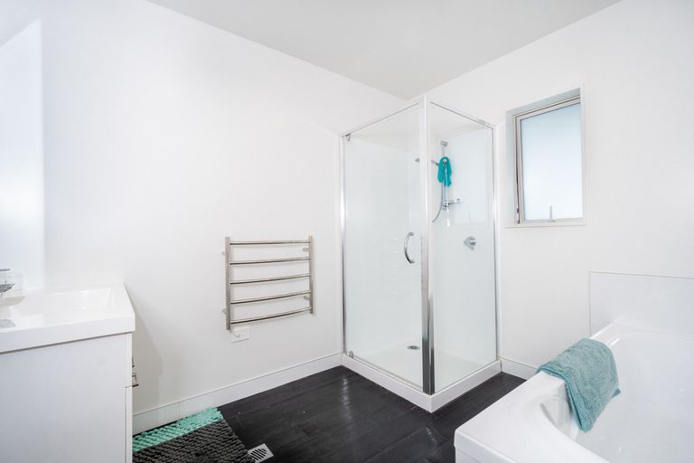 Photo of property in 55 Seymour Road, Sunnyvale, Auckland, 0612