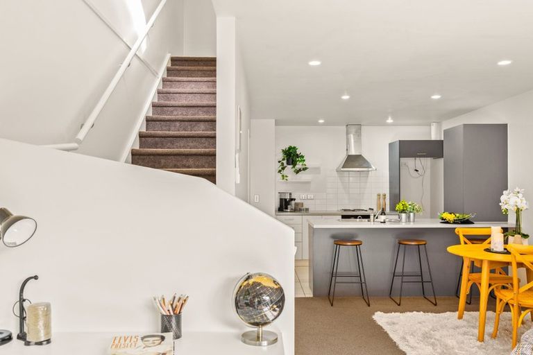 Photo of property in 1/206 Manuka Road, Bayview, Auckland, 0629