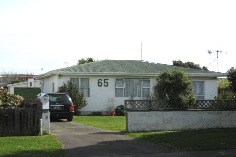 Photo of property in 65 Thatcher Street, Castlecliff, Whanganui, 4501