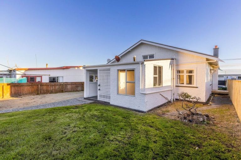 Photo of property in 48 Matai Street, Castlecliff, Whanganui, 4501