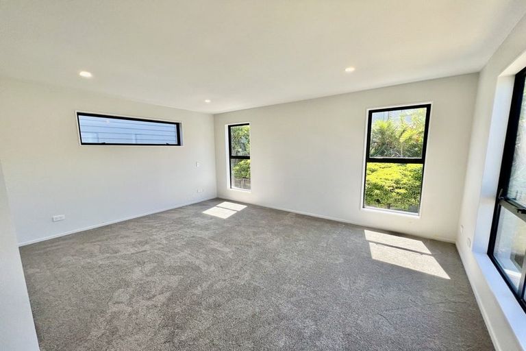 Photo of property in 20a Clovelly Road, Bucklands Beach, Auckland, 2012