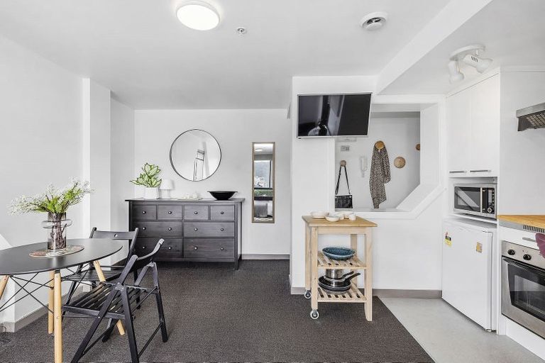 Photo of property in Southern Cross Apartments, 611/35 Abel Smith Street, Te Aro, Wellington, 6011