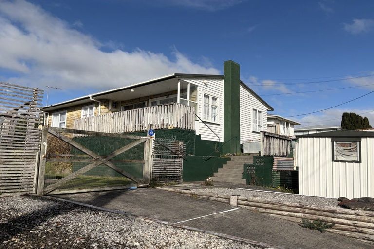Photo of property in 5 Raleigh Street, Vogeltown, New Plymouth, 4310