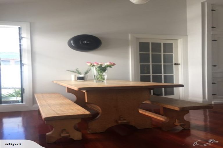 Photo of property in 1/15 Hemi Street, Narrow Neck, Auckland, 0622