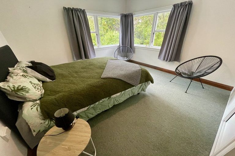 Photo of property in 5 Jalna Avenue, Khandallah, Wellington, 6035