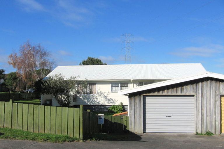 Photo of property in 28 Keri Anne Place, Goodwood Heights, Auckland, 2105