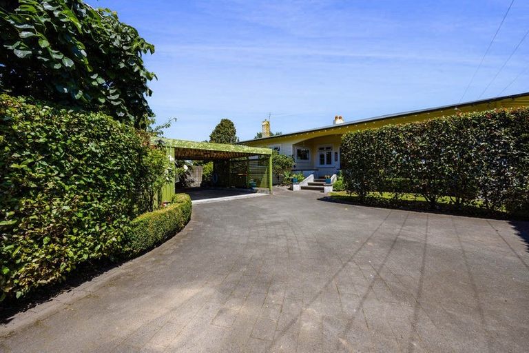 Photo of property in 187 South Road, Hawera, 4610