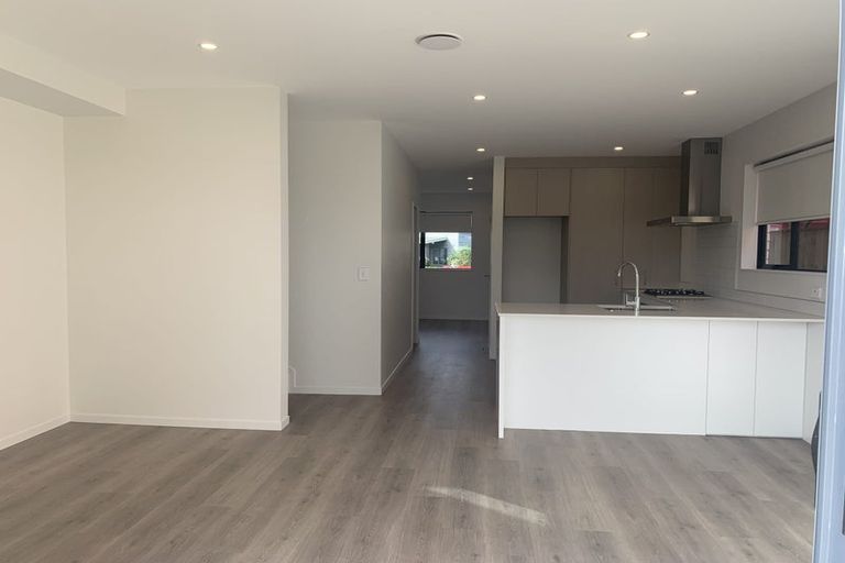 Photo of property in 6 Gosper Road, Takanini, 2112