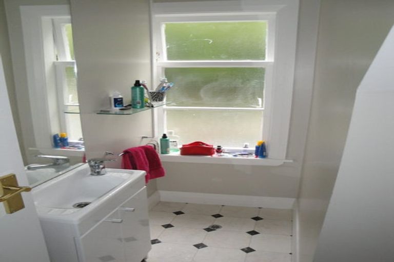 Photo of property in 336 The Terrace, Te Aro, Wellington, 6011