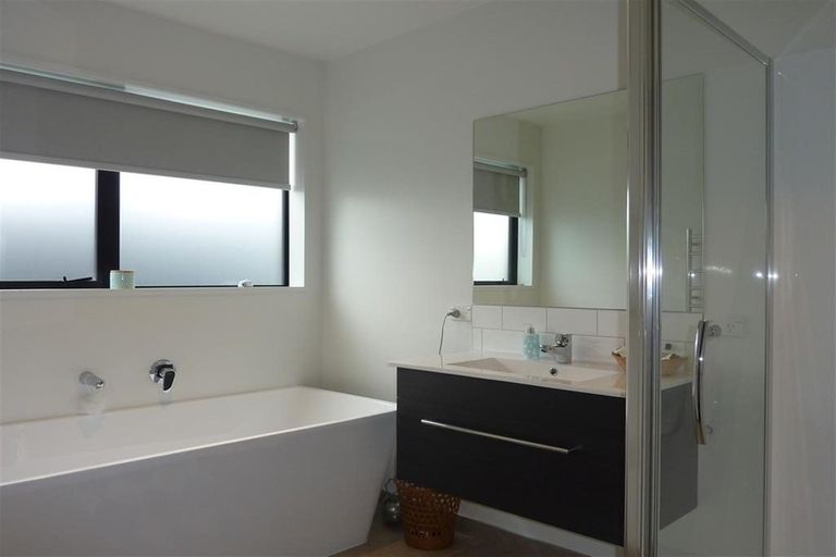 Photo of property in 27 Edwin Ebbett Place, Wigram, Christchurch, 8025