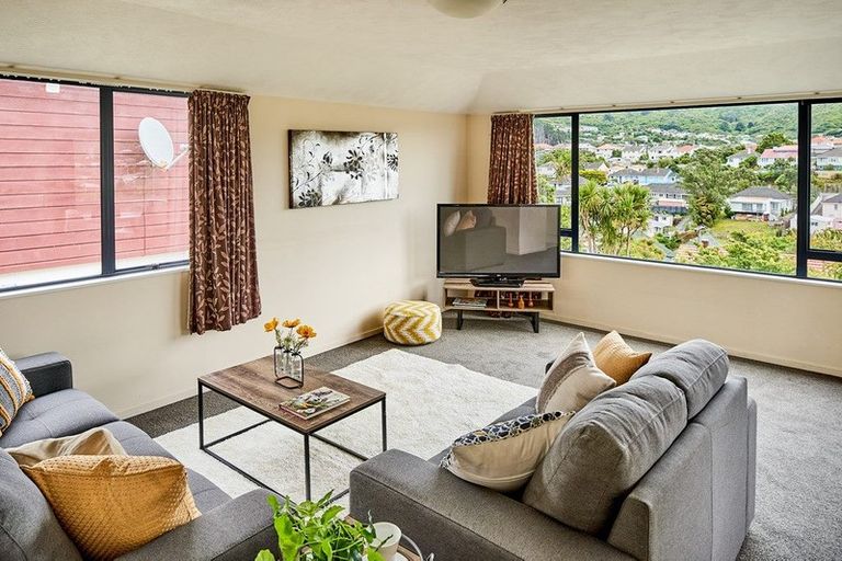 Photo of property in 2/31 Bould Street, Johnsonville, Wellington, 6037