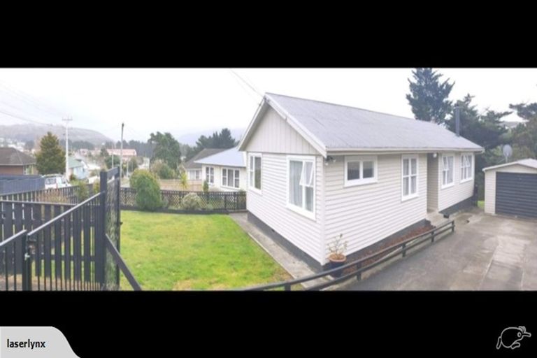 Photo of property in 93 Castor Crescent, Cannons Creek, Porirua, 5024
