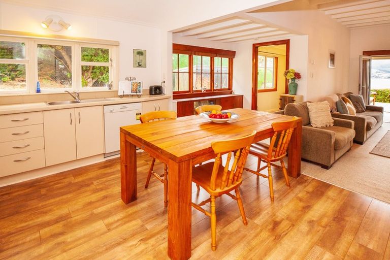 Photo of property in 31 Waikana Street, Broad Bay, Dunedin, 9014