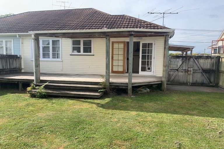 Photo of property in 18 Pilcher Crescent, Naenae, Lower Hutt, 5011