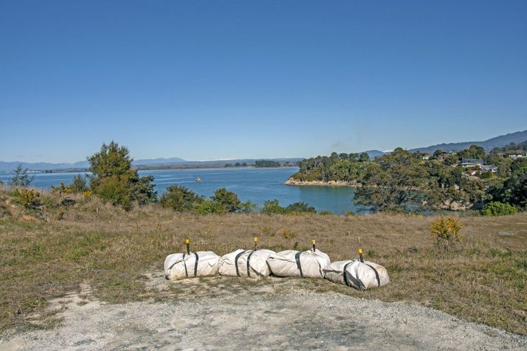 Photo of property in 15 Fairburn Place, Kaiteriteri, 7197