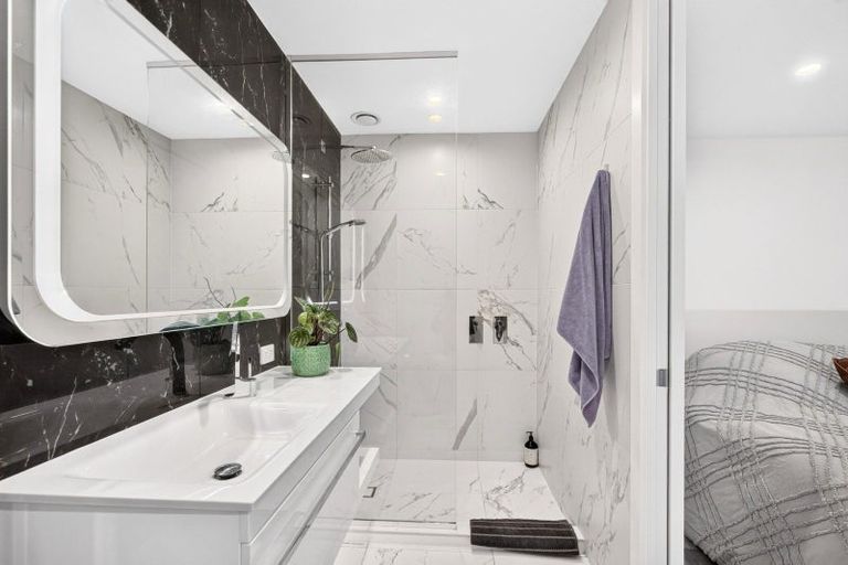 Photo of property in 12a Albert Road, Devonport, Auckland, 0624