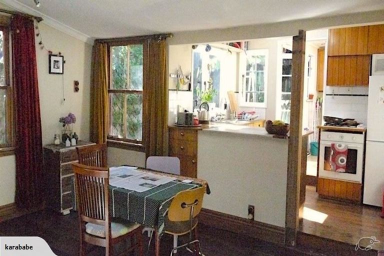 Photo of property in 44 Rolleston Street, Mount Cook, Wellington, 6021