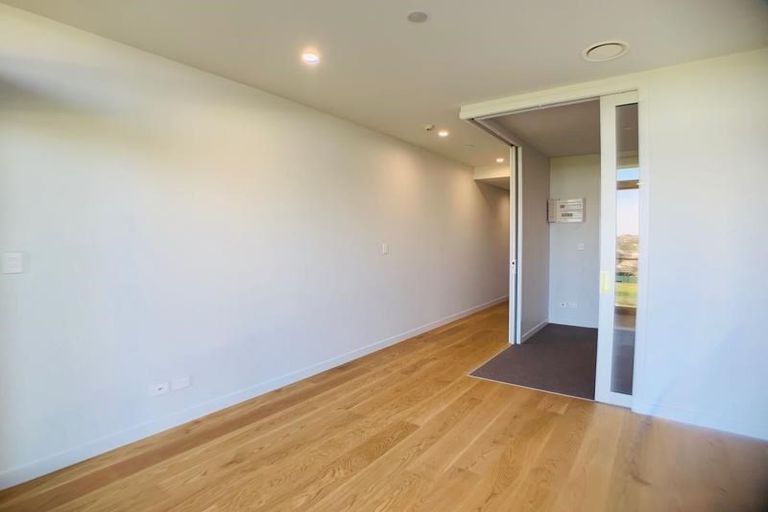 Photo of property in Frank Sargeson Apts, 206/80 Anzac Street, Takapuna, Auckland, 0622