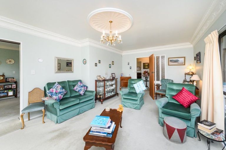 Photo of property in 20 Caulfield Place, Awapuni, Palmerston North, 4412