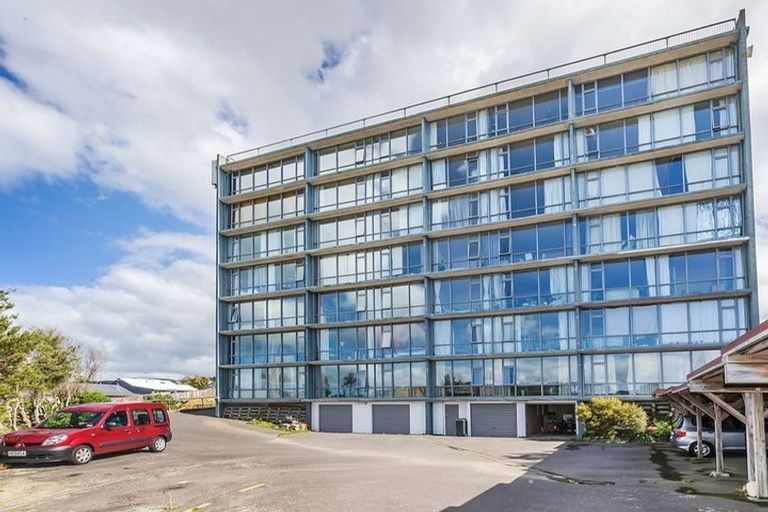 Photo of property in Mccallister Heights, 10/381 Adelaide Road, Newtown, Wellington, 6021