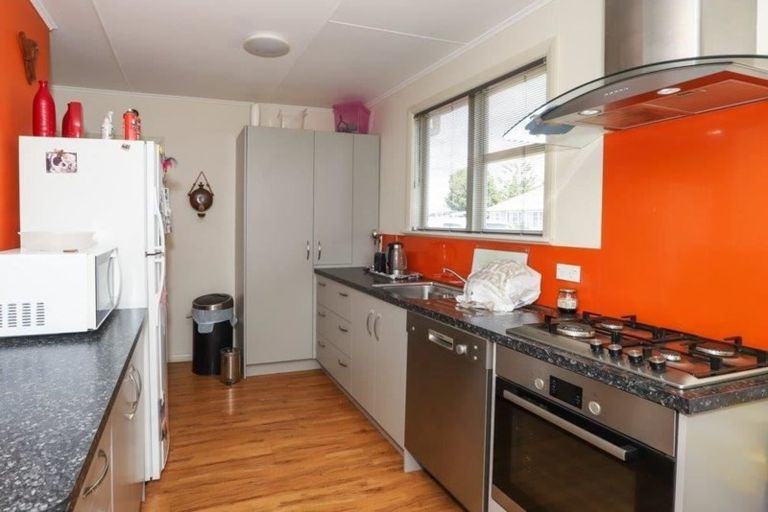 Photo of property in 13 Watts Crescent, Hamilton East, Hamilton, 3216