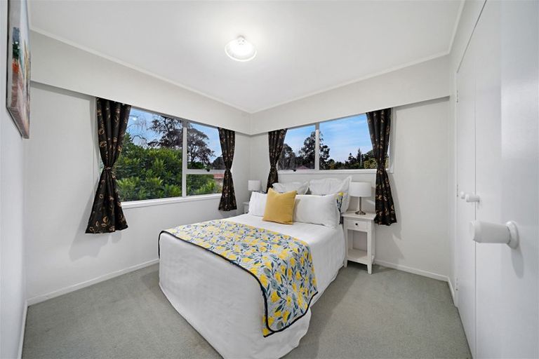 Photo of property in 5/15a Oates Road, Glen Eden, Auckland, 0602