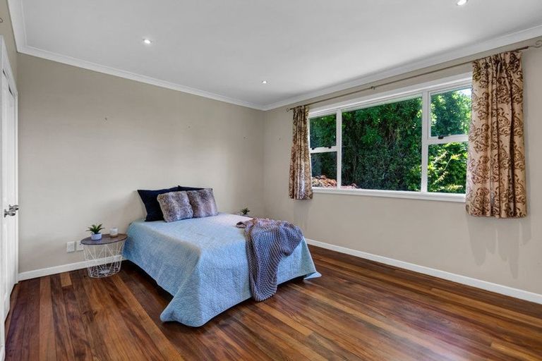 Photo of property in 116 Paraite Road, Paraite, New Plymouth, 4373
