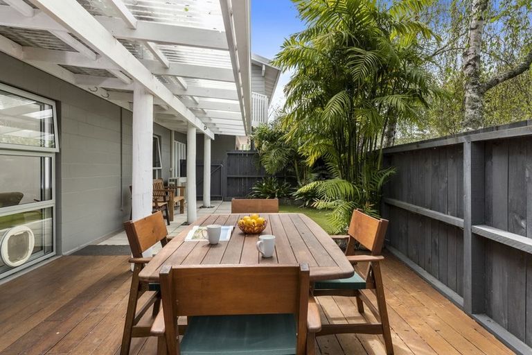 Photo of property in 22 Killarney Avenue, Torbay, Auckland, 0630