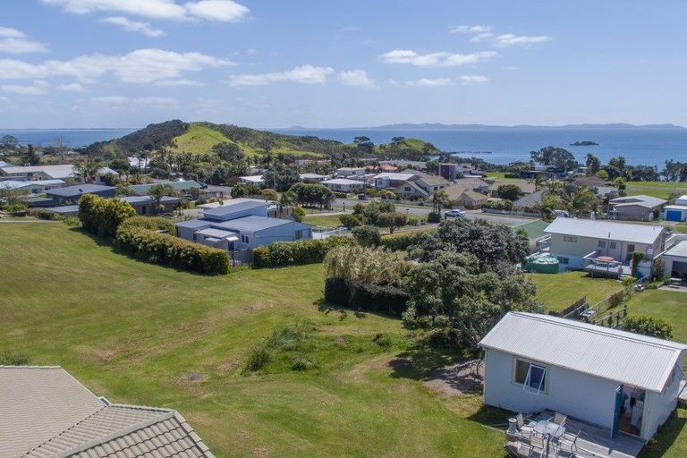 Photo of property in 9a Berghan Road, Coopers Beach, 0420