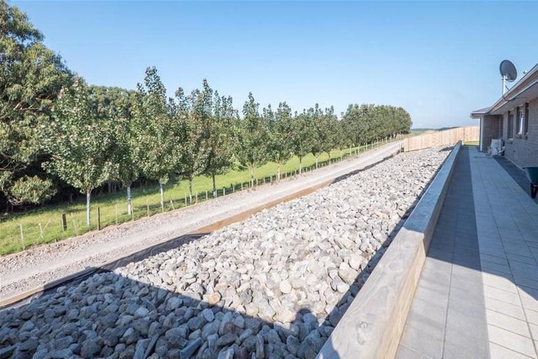 Photo of property in 7 Nikau Place, Hawera, 4610