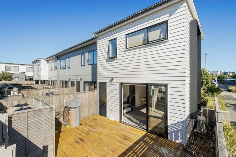 Photo of property in 60 Mapou Road, Hobsonville, Auckland, 0616