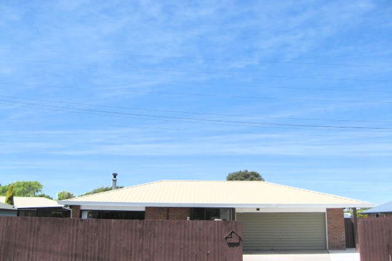 Photo of property in 2/4 Banks Street, Templeton, Christchurch, 8042