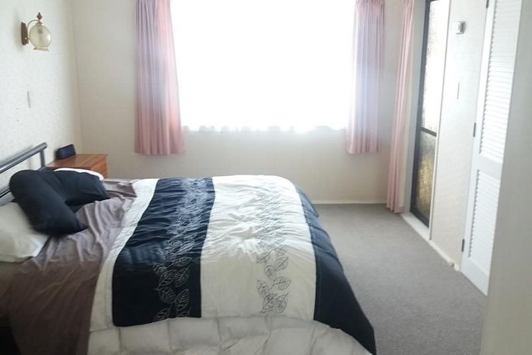 Photo of property in 38 Kapanui Road, Waikanae, 5036