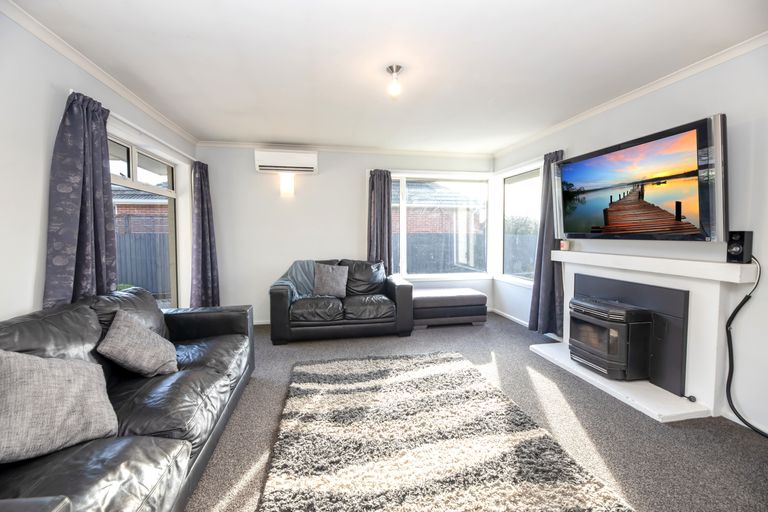 Photo of property in 9 Mottram Street, Redwood, Christchurch, 8051