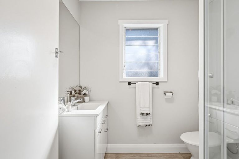 Photo of property in 102 Williams Street, Cambridge, 3434