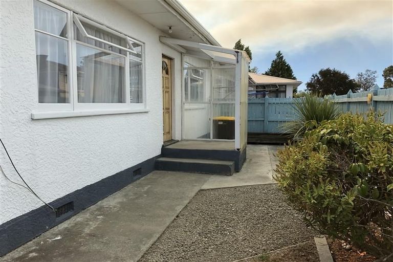 Photo of property in 1/12 Golf Road, Tahunanui, Nelson, 7011