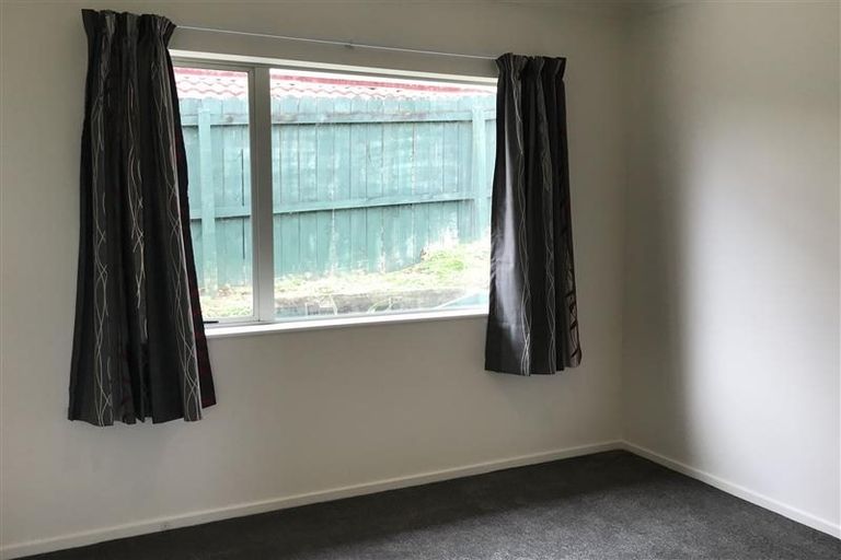 Photo of property in 24 Pitt Avenue, Clendon Park, Auckland, 2103