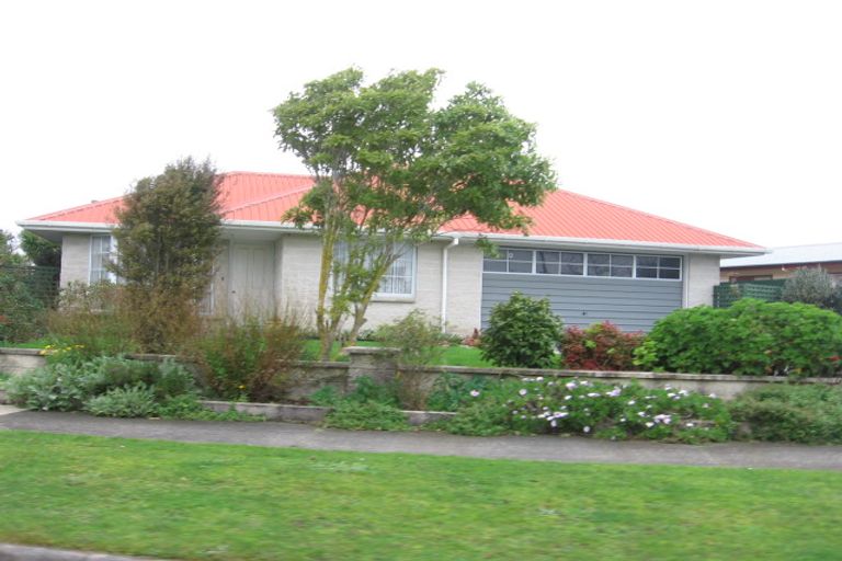 Photo of property in 21 Colonial Place, Kelvin Grove, Palmerston North, 4414