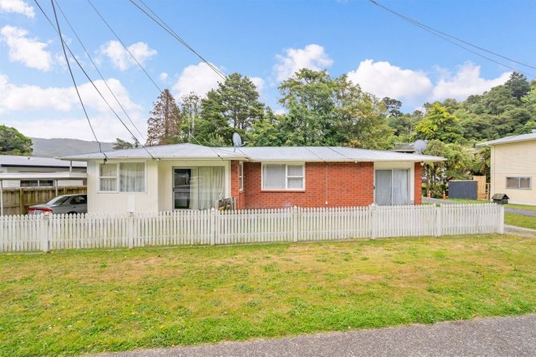 Photo of property in 3a Hair Street, Wainuiomata, Lower Hutt, 5014