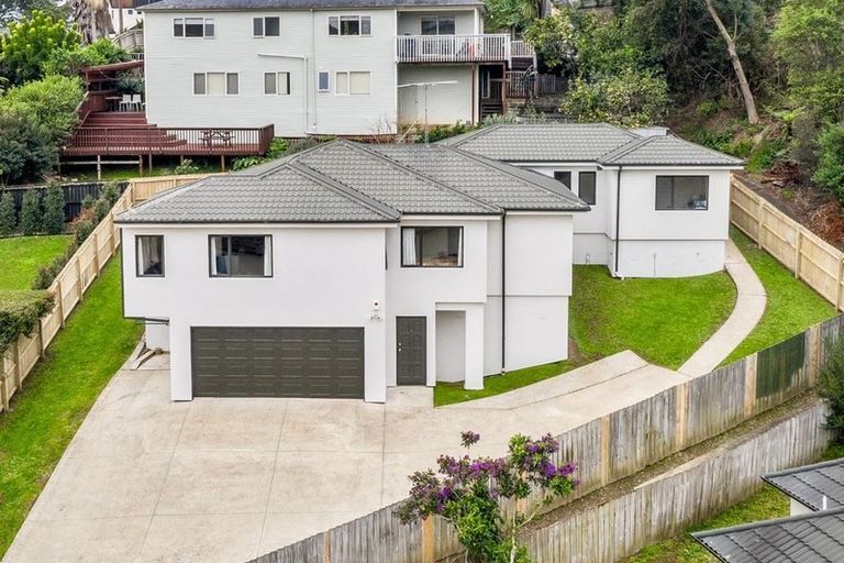 Photo of property in 16 Landvale Court, Browns Bay, Auckland, 0630