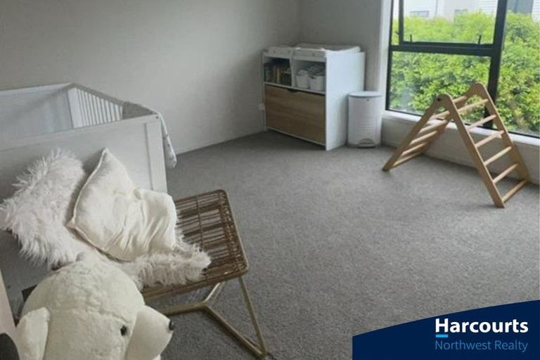 Photo of property in 4 Kerewhenua Crescent, Hobsonville, Auckland, 0616