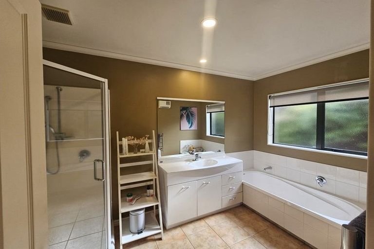 Photo of property in 30 Kahira Crescent, Papamoa Beach, Papamoa, 3118