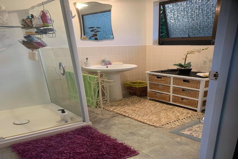 Photo of property in 9 Shamrock Street, Takaro, Palmerston North, 4412