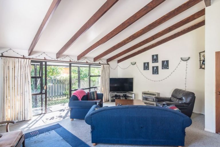 Photo of property in 27 Ruahine Street, Paraparaumu, 5032